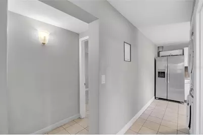 3301 W Woodlawn Avenue #2, Tampa, FL 33607 - Photo 8