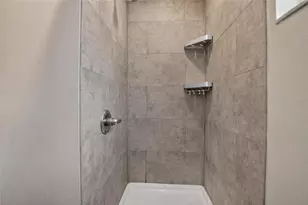 3301 W Woodlawn Ave, Tampa, FL 33607 - Photo 22