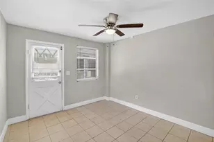 3301 W Woodlawn Ave, Tampa, FL 33607 - Photo 6