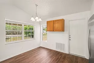700 Kenmoore Ct, Eustis, FL 32726 - Photo 10
