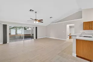 2294 Knollwood Dr, Leesburg, FL 34748 - Photo 2