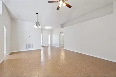 560 Brown Bear Way, Saint Cloud, FL 34772 - Photo 4