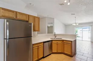 560 Brown Bear Way, Saint Cloud, FL 34772 - Photo 8