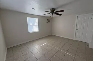 107 W Golf Links Ave, Eustis, FL 32726 - Photo 12