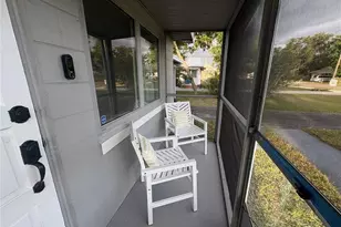 107 W Golf Links Ave, Eustis, FL 32726 - Photo 2