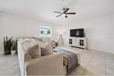 893 Laurel View Way, Groveland, FL 34736 - Photo 4