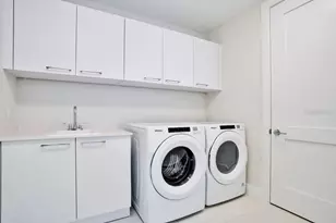 275 1st Ave S, Saint Petersburg, FL 33701 - Photo 50