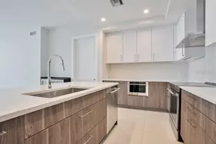275 1st Ave S, Saint Petersburg, FL 33701 - Photo 8