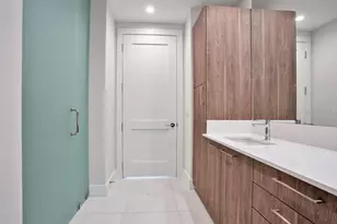275 1st Ave S, Saint Petersburg, FL 33701 - Photo 42