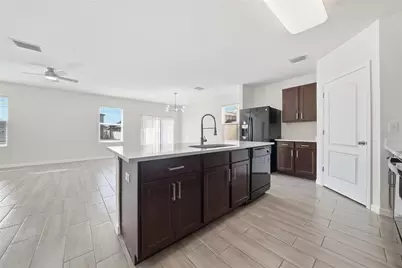 547 Hartford Heights Street, Spring Hill, FL 34609 - Photo 4