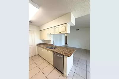 2550 N Alafaya Trail #8204, Orlando, FL 32826 - Photo 2