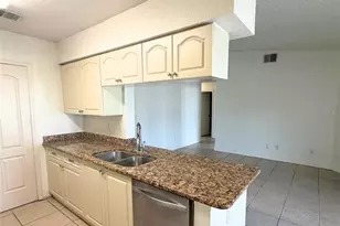 2550 N Alafaya Trail, Orlando, FL 32826 - Photo 2