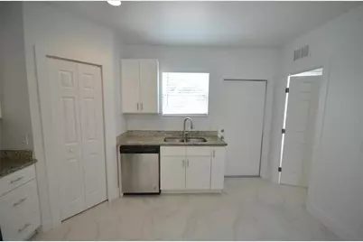 2197 Davis Court, Fort Myers, FL 33916 - Photo 8