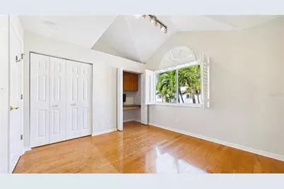 323 Madeira Circle, Saint Petersburg, FL 33715 - Photo 10