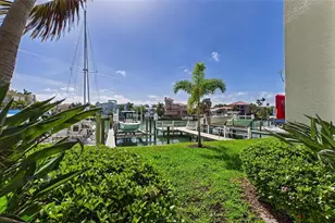 323 Madeira Cir, Saint Petersburg, FL 33715 - Photo 24