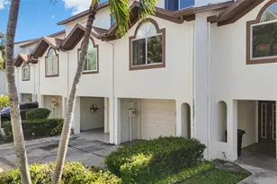 323 Madeira Cir, Saint Petersburg, FL 33715 - Photo 2