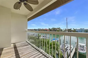 323 Madeira Cir, Saint Petersburg, FL 33715 - Photo 26