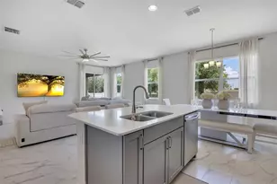 549 Sapphire Dr, Davenport, FL 33837 - Photo 10