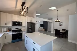 2521 Oneida Loop, Kissimmee, FL 34747 - Photo 4