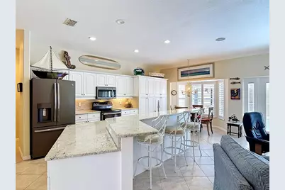 21 Richmond Dr, New Smyrna Beach, FL 32169 - Photo 2