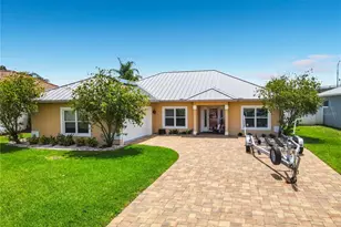 21 Richmond Dr, New Smyrna Beach, FL 32169 - Photo 1