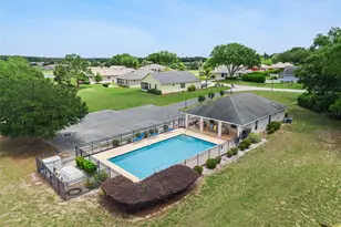 100 Fairway Cir, Umatilla, FL 32784 - Photo 16