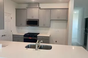 27329 African Fish Ct, Howey in the Hills, FL 34737 - Photo 2