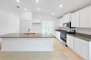 7606 Bent Tree Loop, Saint Cloud, FL 34773 - Photo 4