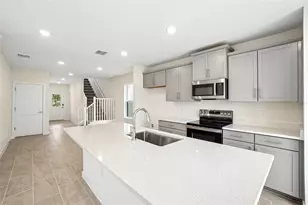 3237 Cup Dr, Lakeland, FL 33803 - Photo 8