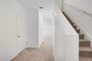 868 Grandin St, Davenport, FL 33837 - Photo 2