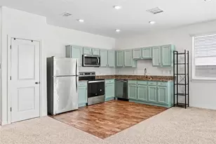 868 Grandin St, Davenport, FL 33837 - Photo 4