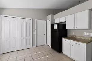 30723 Birdhouse Dr, Wesley Chapel, FL 33545 - Photo 4