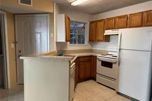 1940 Lake Atriums Cir, Orlando, FL 32839 - Photo 4