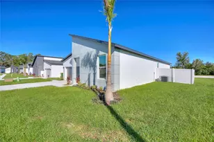 330 Royal Palm Wy, Winter Haven, FL 33881 - Photo 2