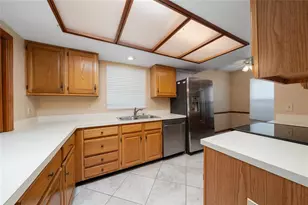 8534 Sparrowhawk Ct, Orlando, FL 32829 - Photo 12