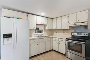 3932 White Heron Dr, Orlando, FL 32808 - Photo 10