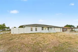 10111 Gardenia Ln, Port Richey, FL 34668 - Photo 24