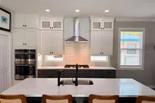 1028 5th St N, Saint Petersburg, FL 33701 - Photo 10