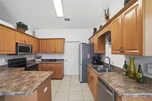 2047 NE 35th St, Ocala, FL 34479 - Photo 32