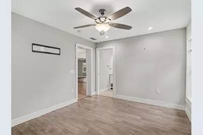 2746 Hibiscus Street, Sarasota, FL 34239 - Photo 20
