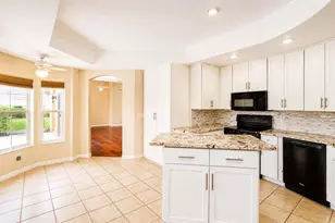 357 Fairway Pointe Cir, Orlando, FL 32828 - Photo 10