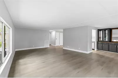 518 W Plantation Boulevard, Lake Mary, FL 32746 - Photo 4