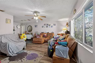 203 Woodfield Dr, Sanford, FL 32773 - Photo 12