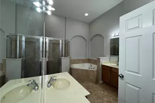 11813 Via Lucerna Cir, Windermere, FL 34786 - Photo 14