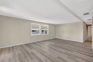 488 Marina Ln, Tavares, FL 32778 - Photo 6