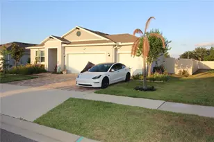 9449 Sanders Pk Pl, Seffner, FL 33584 - Photo 2