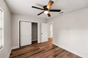1361 Overlea St, Clearwater, FL 33755 - Photo 10