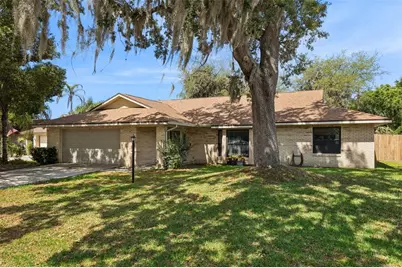 706 E Lacy Circle, Deltona, FL 32725 - Photo 2