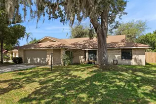 706 E Lacy Cir, Deltona, FL 32725 - Photo 2
