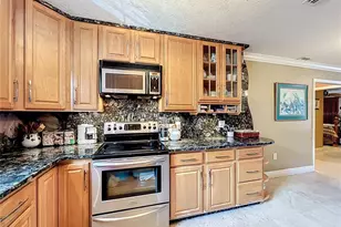 4212 Lake Underhill Rd, Orlando, FL 32803 - Photo 14